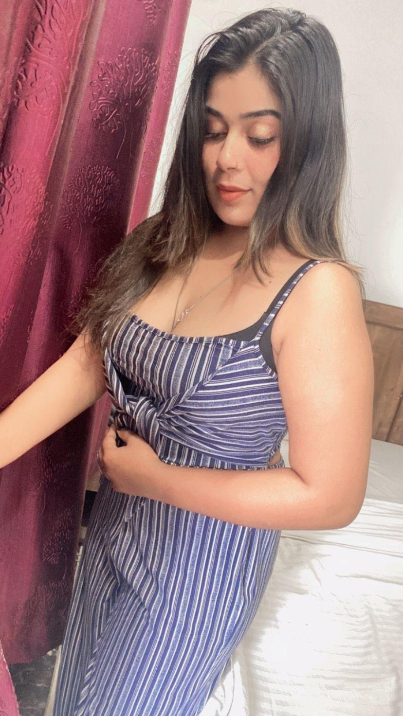  call girls service in Saket